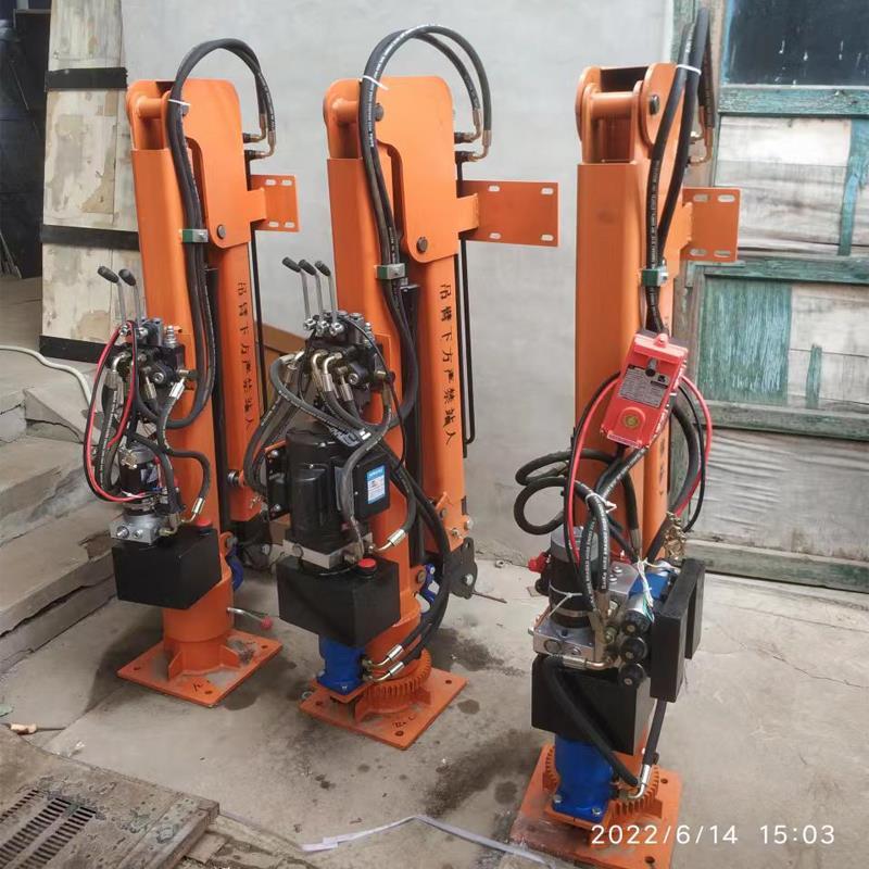 尚义县重汽蓝牌随车吊 3.2吨 国六动力强 液压驱动 农用自卸起重机